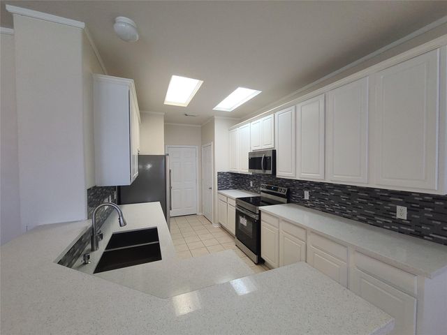 231 W Stedhill Loop, The Woodlands, TX 77384