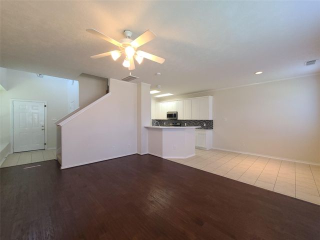 231 W Stedhill Loop, The Woodlands, TX 77384
