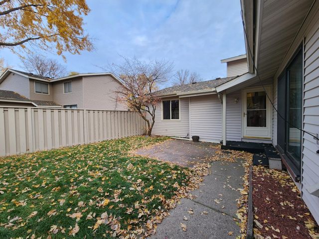 1008 Carmel Court, Shoreview, MN 55126