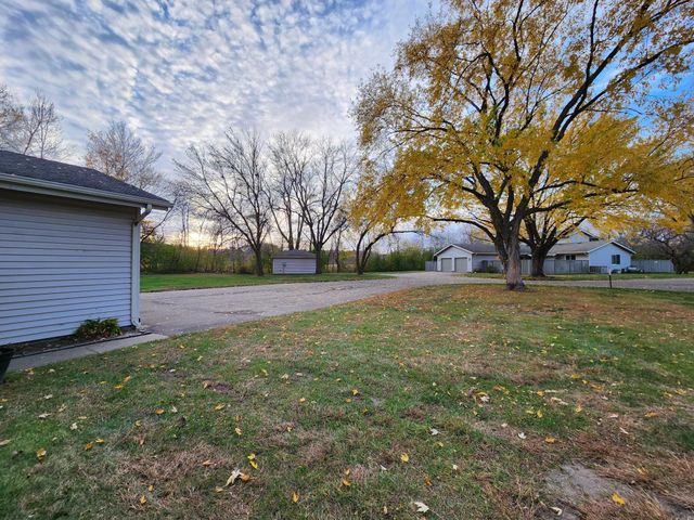 1008 Carmel Court, Shoreview, MN 55126