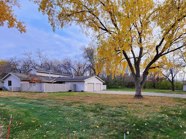 1008 Carmel Court, Shoreview, MN 55126