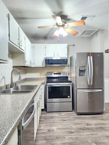 1008 Carmel Court, Shoreview, MN 55126