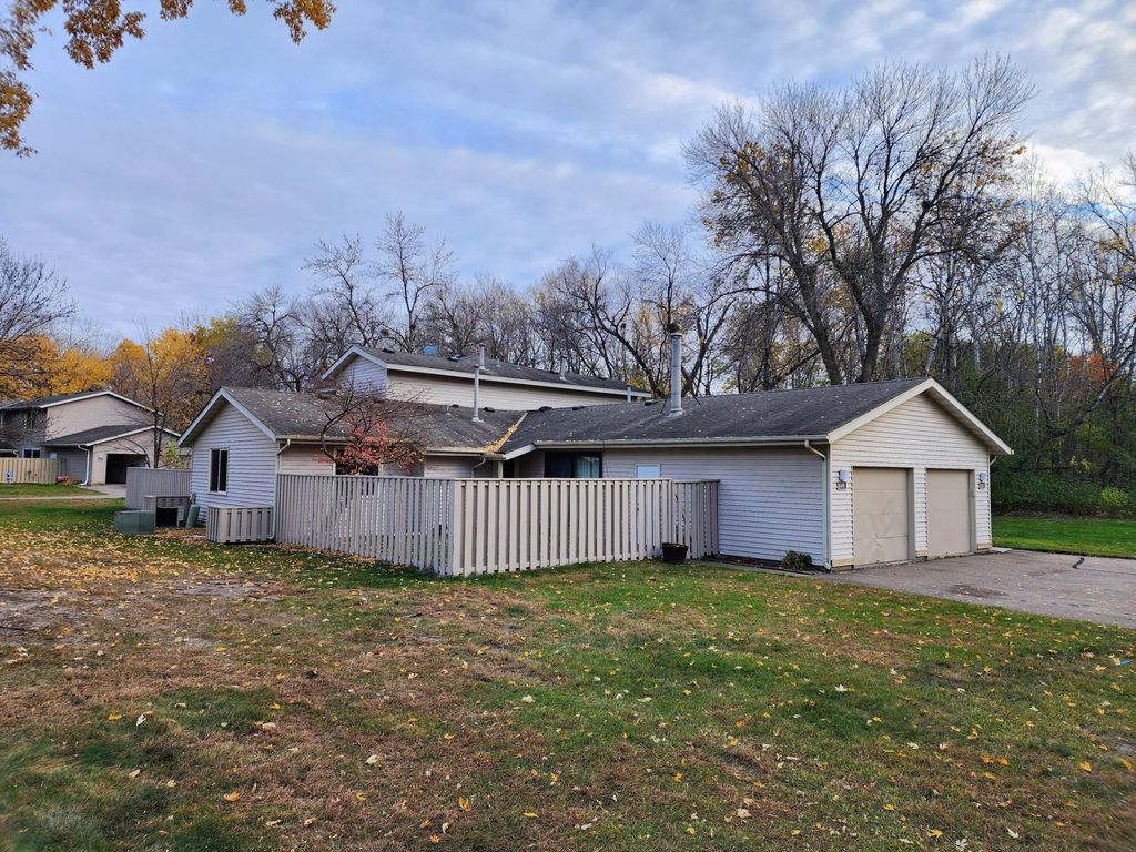 1008 Carmel Court, Shoreview, MN 55126