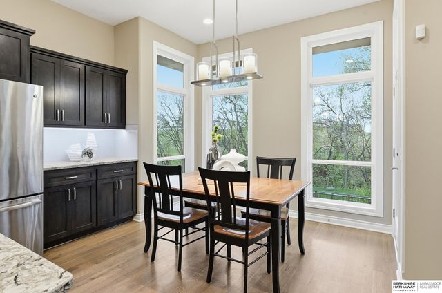 2725 N 189 Street, Elkhorn, NE 68022