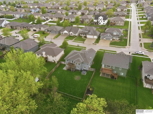 2725 N 189 Street, Elkhorn, NE 68022