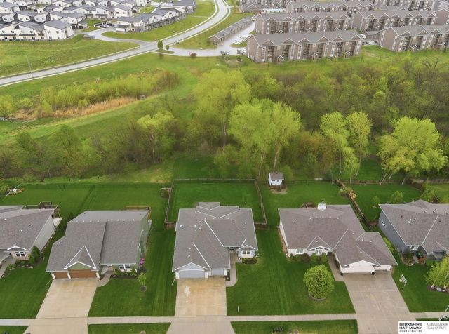 2725 N 189 Street, Elkhorn, NE 68022