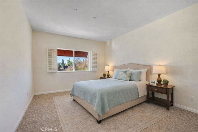 9610 Zelzah 301, Northridge, CA 91325