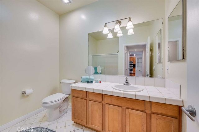 9610 Zelzah 301, Northridge, CA 91325