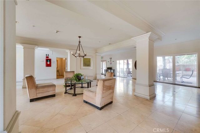 9610 Zelzah 301, Northridge, CA 91325