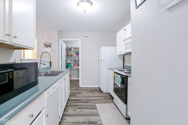 5985 Claymont Boulevard, Plainfield, IN 46168