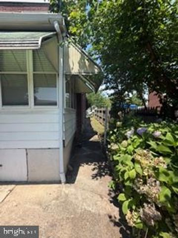 3007 W 10TH ST, Chester, PA 19013
