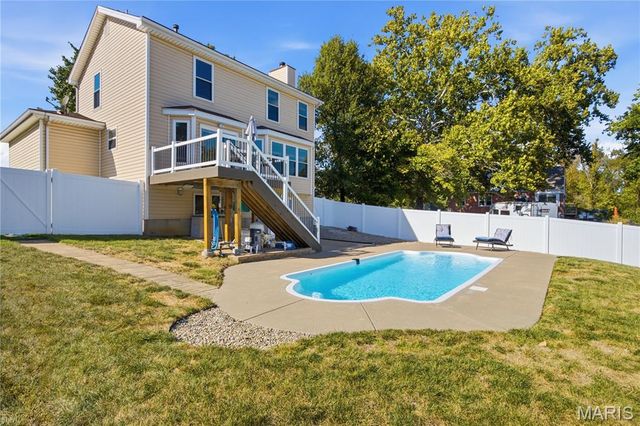 2724 Smiley Road, Maryland Heights, MO 63043