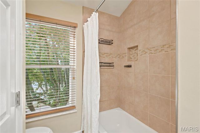 2724 Smiley Road, Maryland Heights, MO 63043