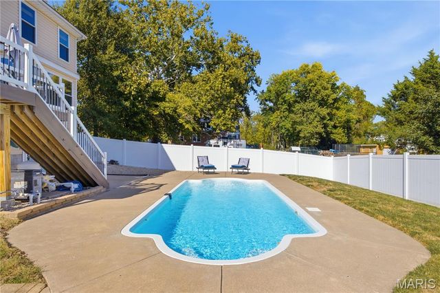2724 Smiley Road, Maryland Heights, MO 63043
