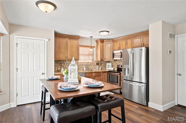 2724 Smiley Road, Maryland Heights, MO 63043
