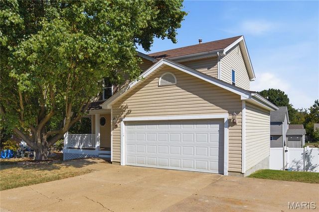 2724 Smiley Road, Maryland Heights, MO 63043