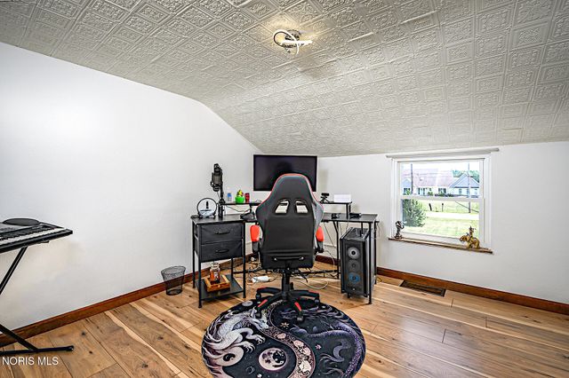 1450 S Lallendorf Road, Oregon, OH 43616