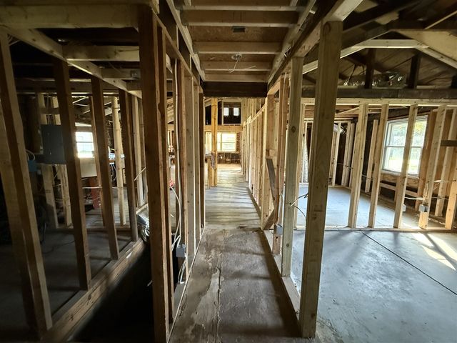 81 Taylor Avenue, Battle Creek, MI 49037