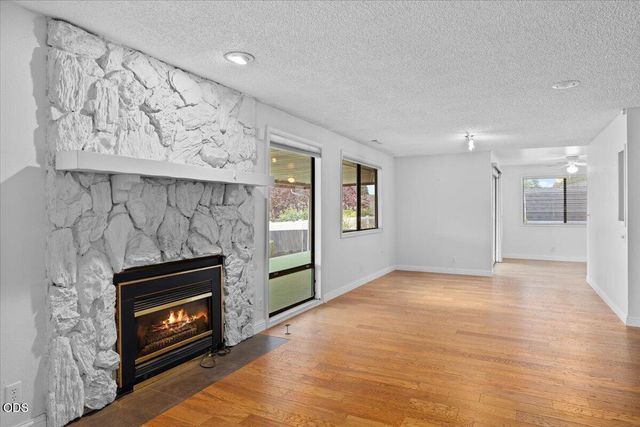 1249 La Loma Drive, Medford, OR 97504