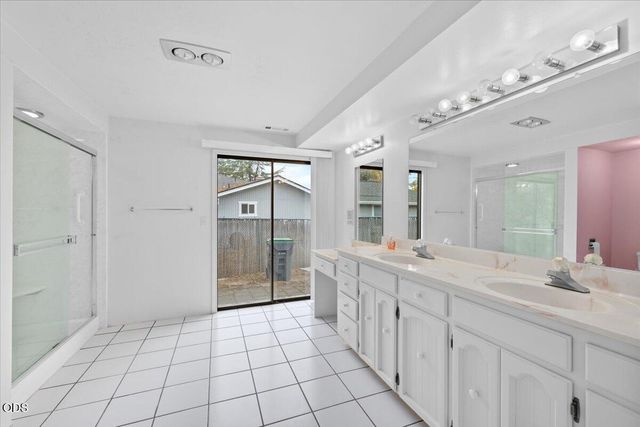 1249 La Loma Drive, Medford, OR 97504