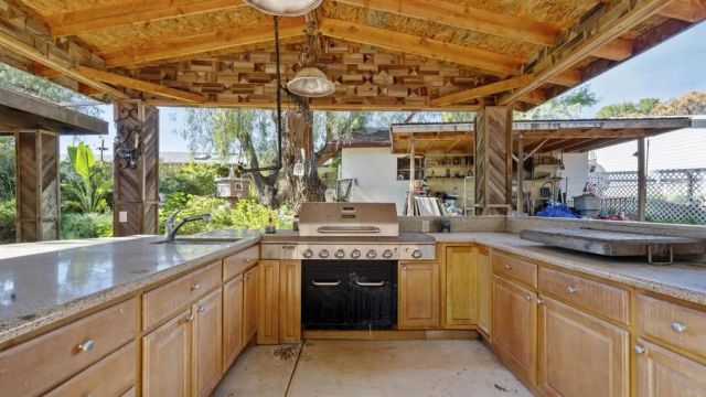 2919 Pioneer Way, Jamul, CA 91935