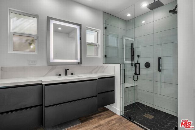 9343 W Olympic Boulevard, Beverly Hills, CA 90212