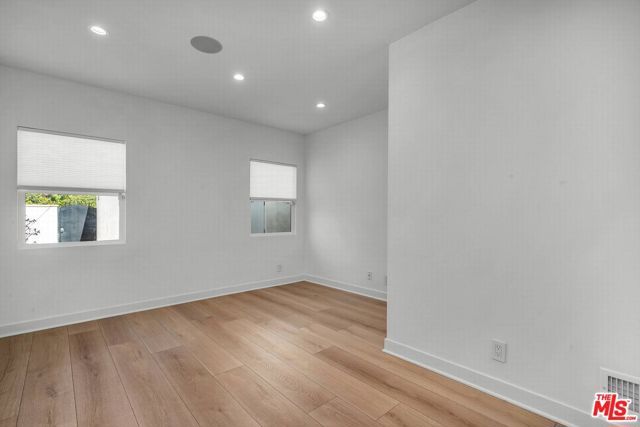 9343 W Olympic Boulevard, Beverly Hills, CA 90212