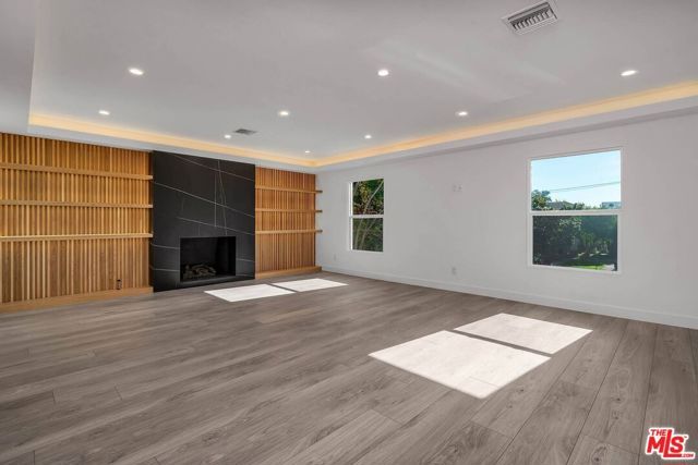 9343 W Olympic Boulevard, Beverly Hills, CA 90212