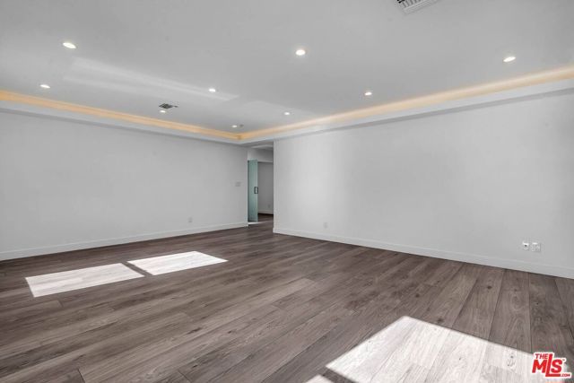 9343 W Olympic Boulevard, Beverly Hills, CA 90212