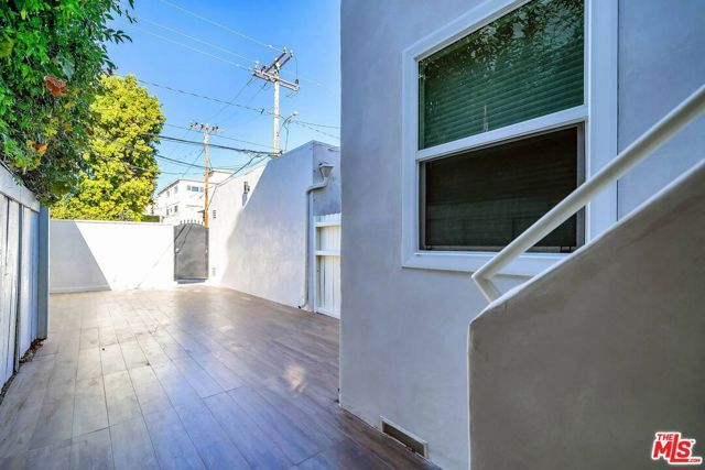 9343 W Olympic Boulevard, Beverly Hills, CA 90212