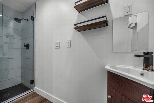 9343 W Olympic Boulevard, Beverly Hills, CA 90212