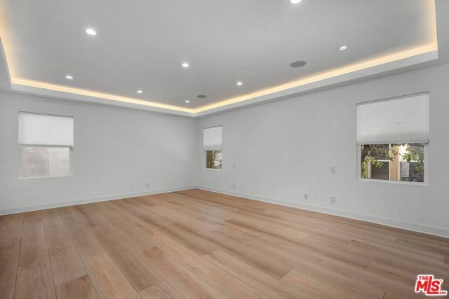 9343 W Olympic Boulevard, Beverly Hills, CA 90212