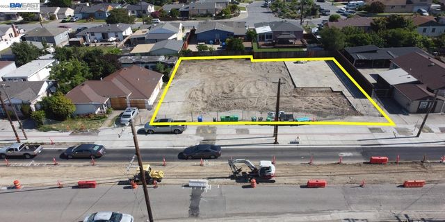 867 E Lewelling Blvd, Ashland, CA 94541