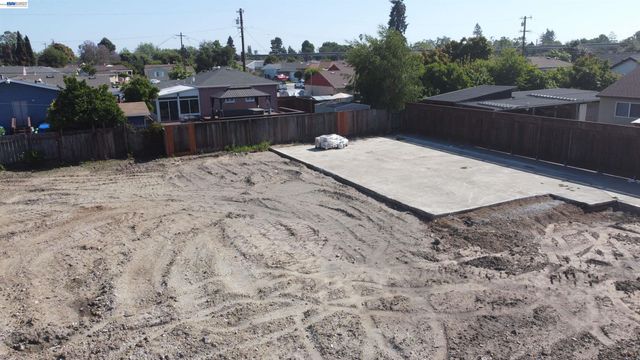 867 E Lewelling Blvd, Ashland, CA 94541