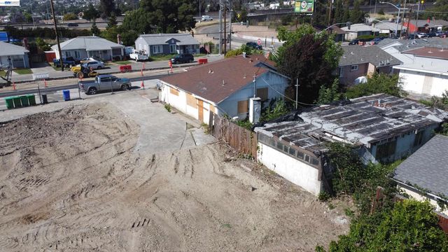 867 E Lewelling Blvd, Ashland, CA 94541