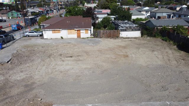 867 E Lewelling Blvd, Ashland, CA 94541