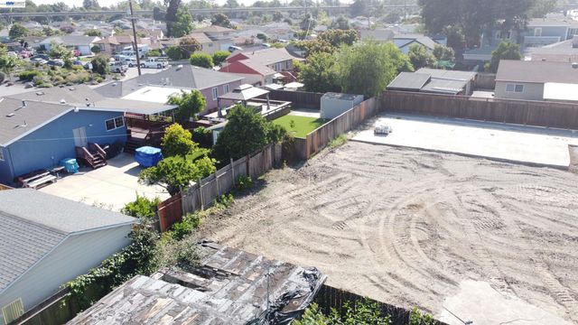 867 E Lewelling Blvd, Ashland, CA 94541