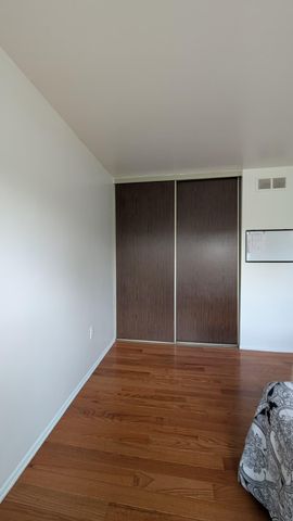 39613 Village Wood Lane, Novi, MI 48375