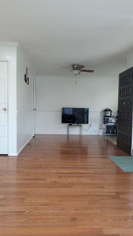 39613 Village Wood Lane, Novi, MI 48375