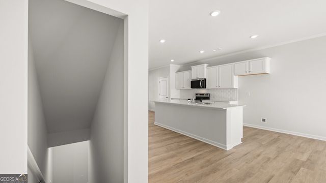 6704 Leigh Street, Flowery Branch, GA 30542