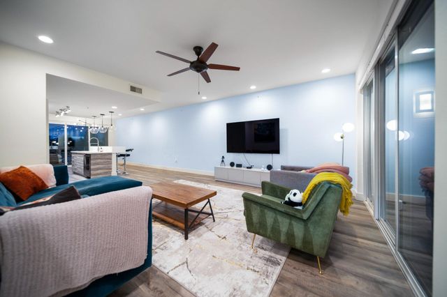 604 N Bluff DR 247, Austin, TX 78745