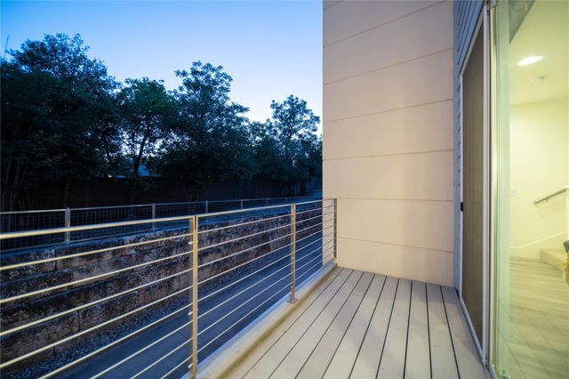 604 N Bluff DR 247, Austin, TX 78745