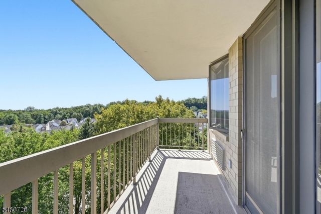 10 SMITH MANOR BLVD 607, West Orange Twp., NJ 07052