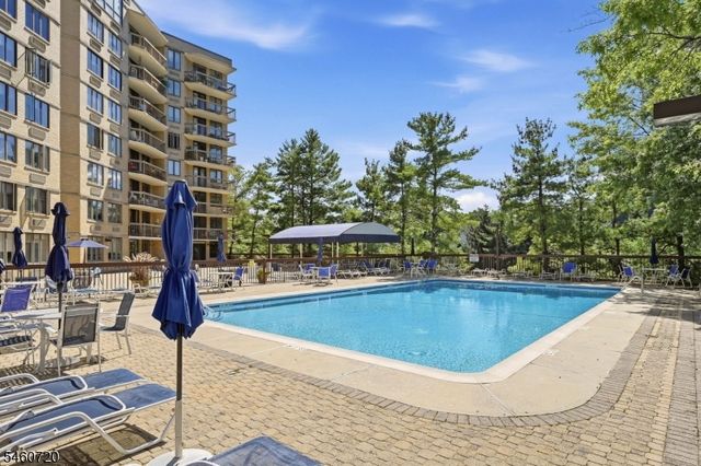 10 SMITH MANOR BLVD 607, West Orange Twp., NJ 07052