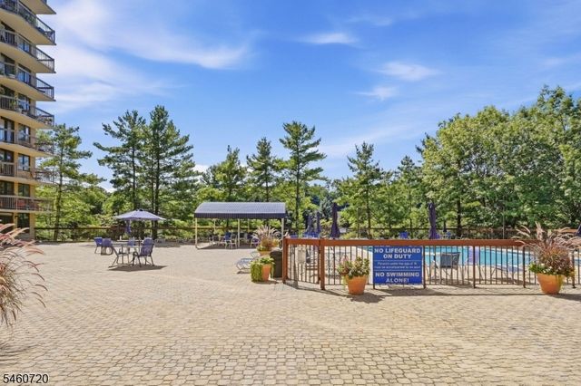 10 SMITH MANOR BLVD 607, West Orange Twp., NJ 07052