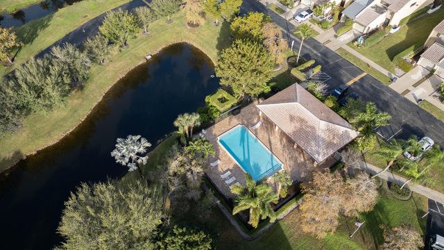 1989 Canterbury Circle, Wellington, FL 33414