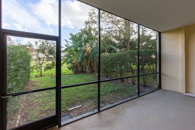 1989 Canterbury Circle, Wellington, FL 33414