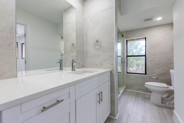 1989 Canterbury Circle, Wellington, FL 33414