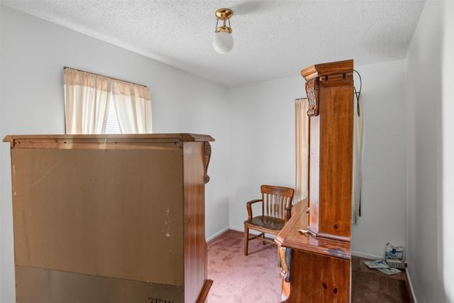 2818 E Grand Avenue, Des Moines, IA 50317