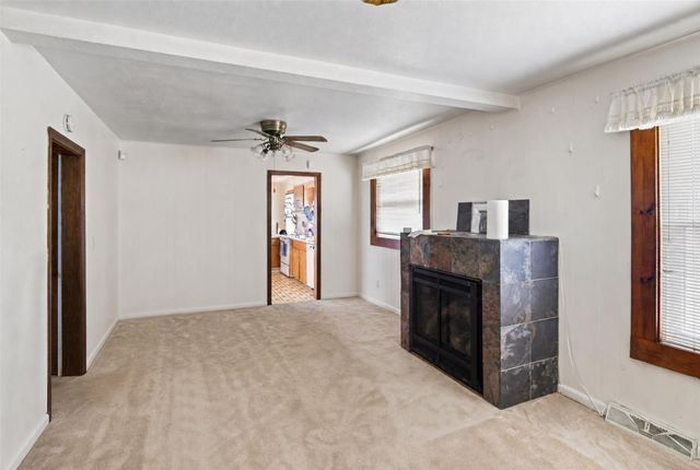 2818 E Grand Avenue, Des Moines, IA 50317